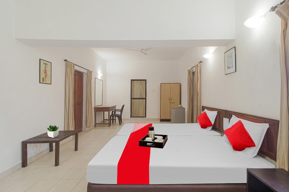 Hotel O Halcyon Inn, Candolim Goa, Goa
