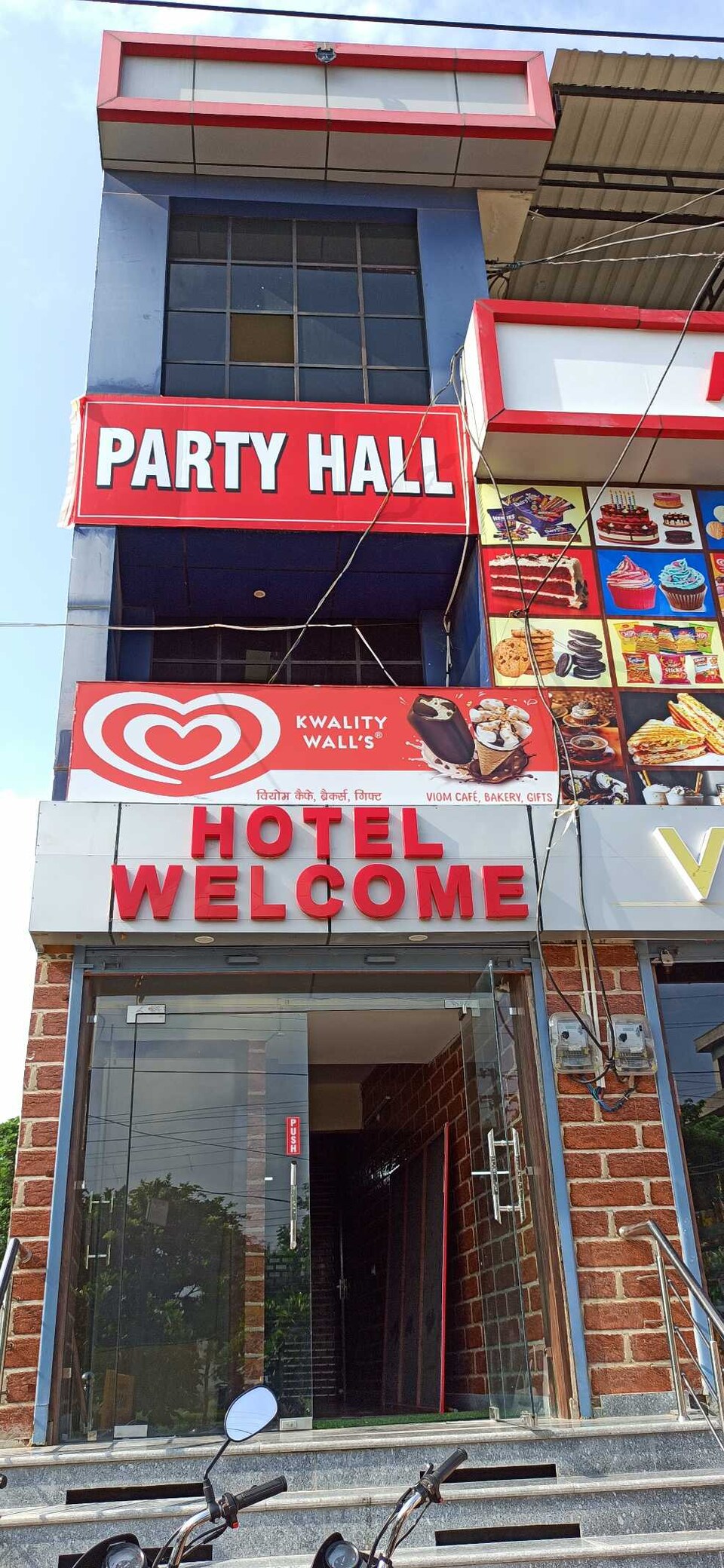 Live as MRT687, Meerut, Meerut