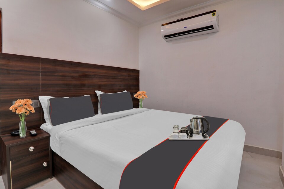 LIVE as LCK2525, Hazratganj Lucknow, Lucknow