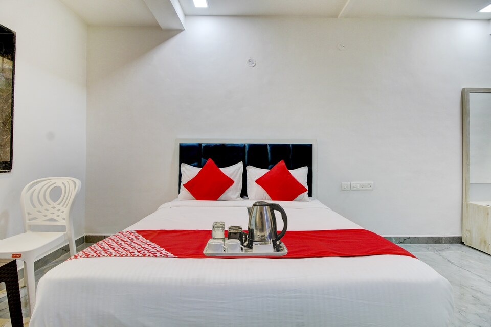 OYO Flagship 92709 Ats Inn, Viman Nagar, Pune