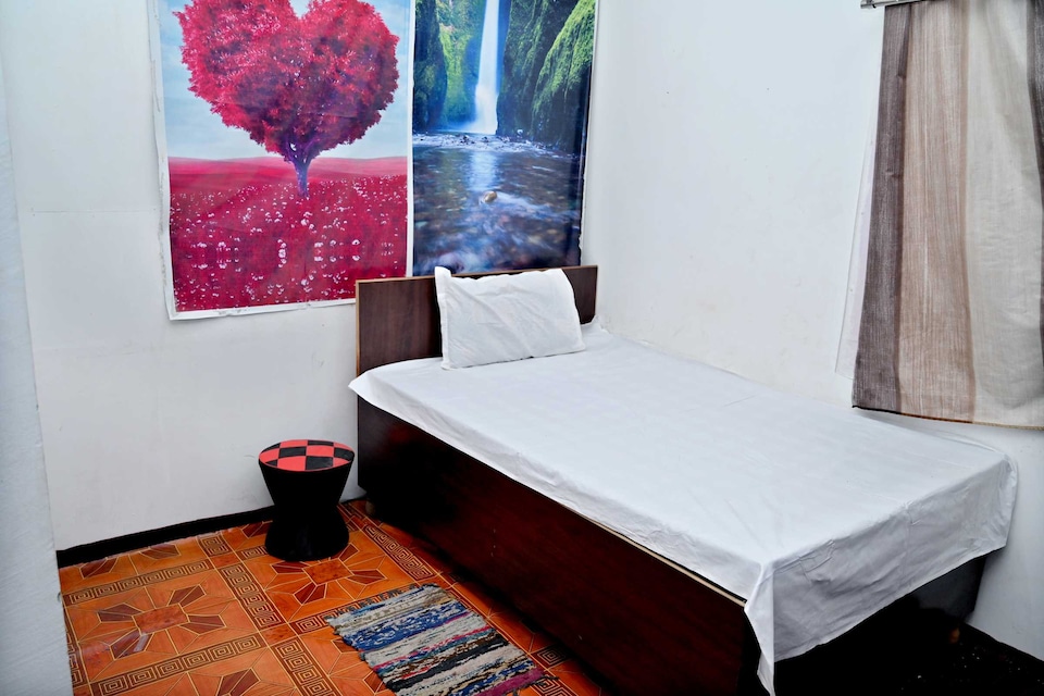 SPOT ON 92741 Hotel Lime Wood , Meerut, Meerut