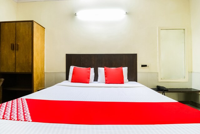 Flagship Hotel Rising Sun