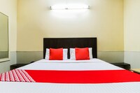 Flagship Hotel Rising Sun