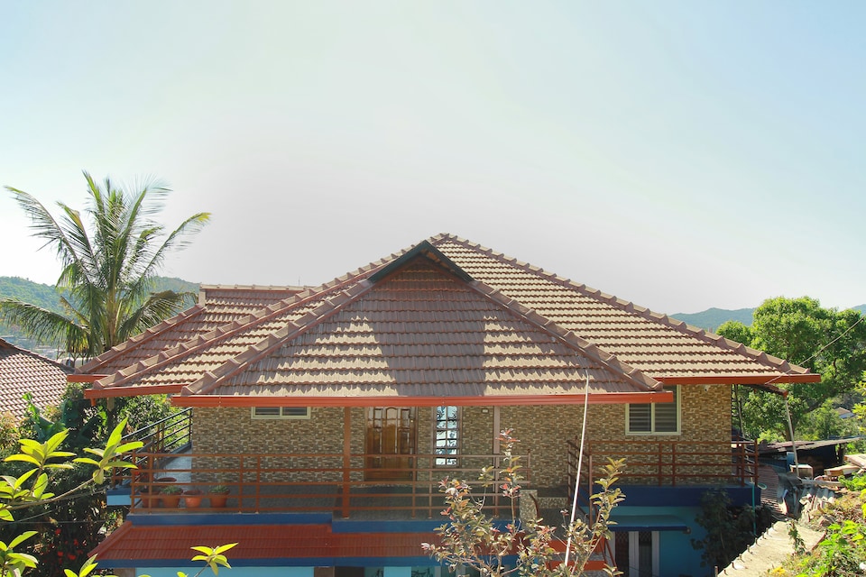 OYO Home 12040 Hill View Stay, Madikeri, Coorg