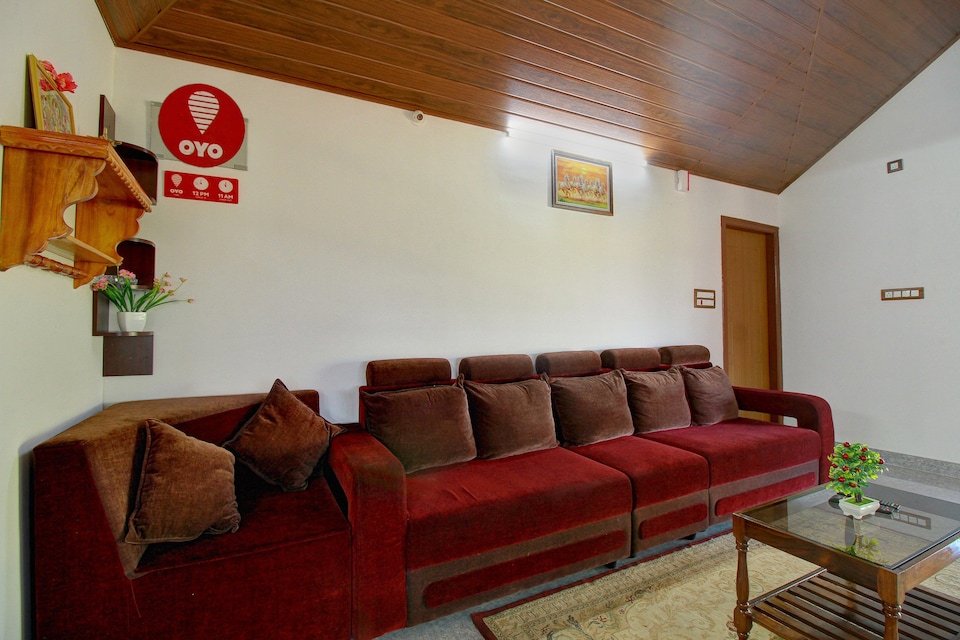 OYO Home 12040 Hill View Stay, Madikeri, Coorg