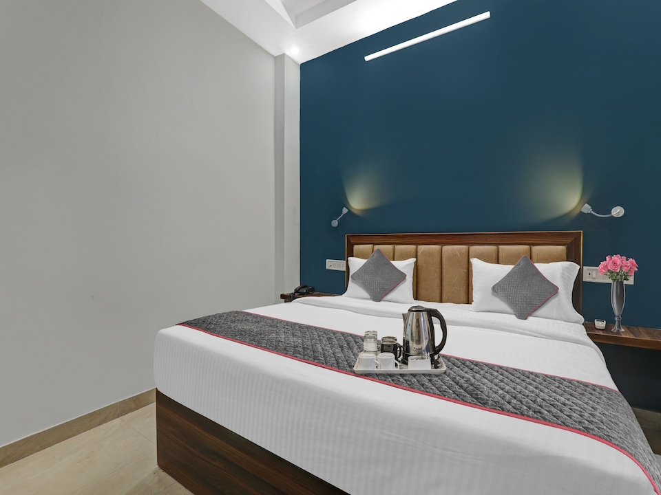 Super Townhouse swaroop inn, Gomti Nagar Lucknow, Lucknow