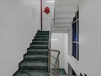  Super Townhouse Swaroop Inn