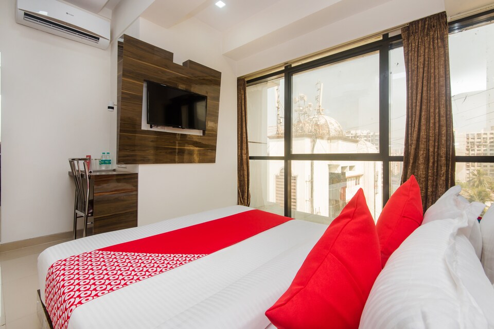 Capital O Hotel Konak Near Chhatrapati Shivaji International Airport, Mumbai International Airport, Mumbai