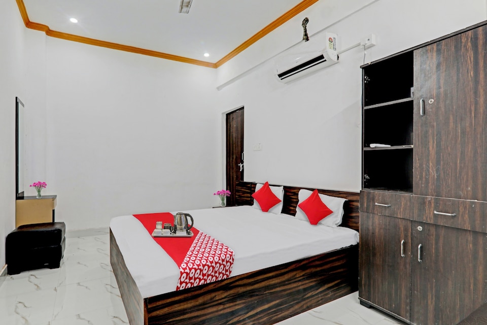 Flagship Krishna Guest House Near Lulu Mall, Gomti Nagar Lucknow, Lucknow