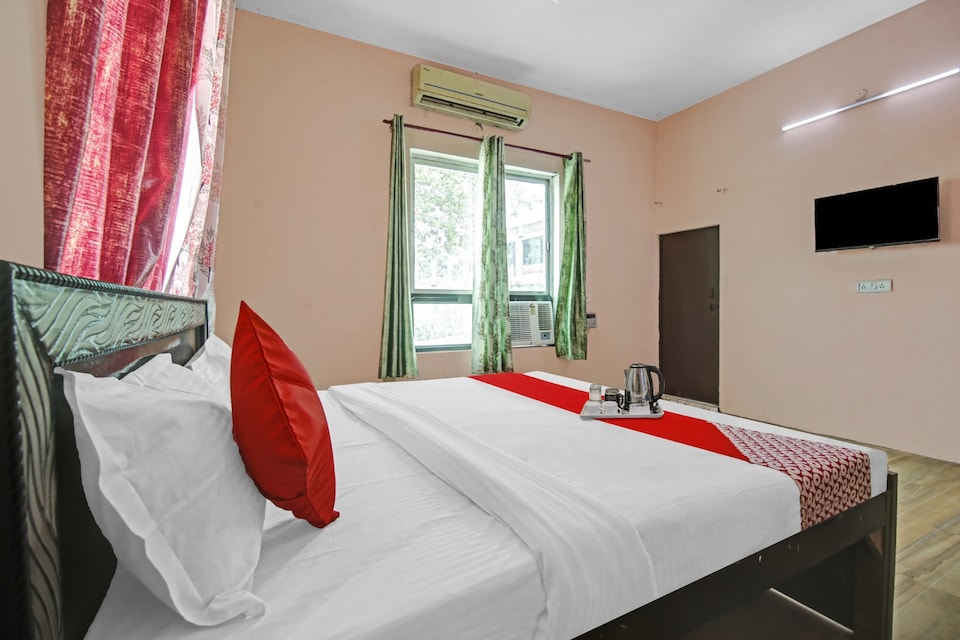 Flagship 92840 The Status Resort, Pilibhit Bypass Road, Bareilly