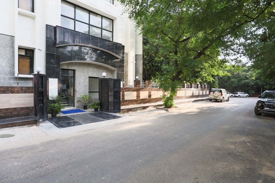OYO Townhouse 1095 Birdhouse, Cyber City, Gurgaon