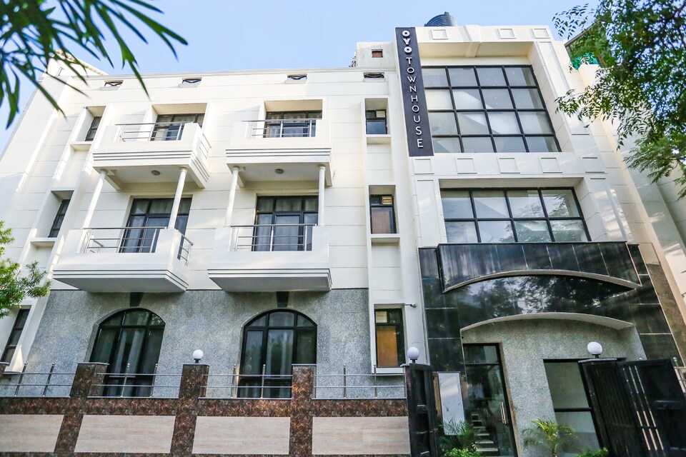 OYO Townhouse 1095 Birdhouse, Cyber City, Gurgaon