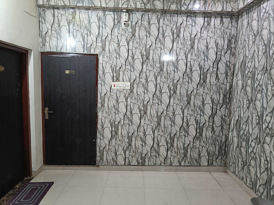 OYO Hotel Legacy Inn, Raebareily city, Raebareily