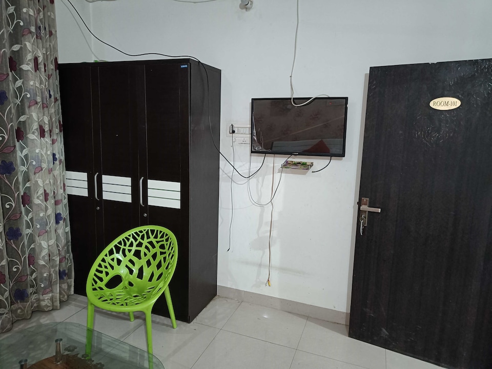 OYO Hotel Legacy Inn, Raebareily city, Raebareily