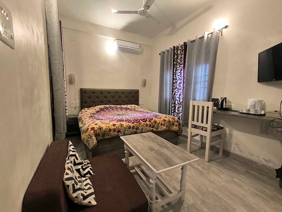 Hotel O Kash Home Stay, Nigeen lake cluster, Srinagar