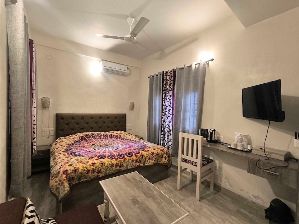 Hotel O Kash Home Stay, Nigeen lake cluster, Srinagar