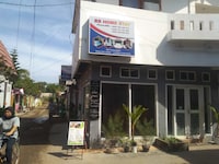 EXPRESS O 91581 Starla Spa & Home Stay
