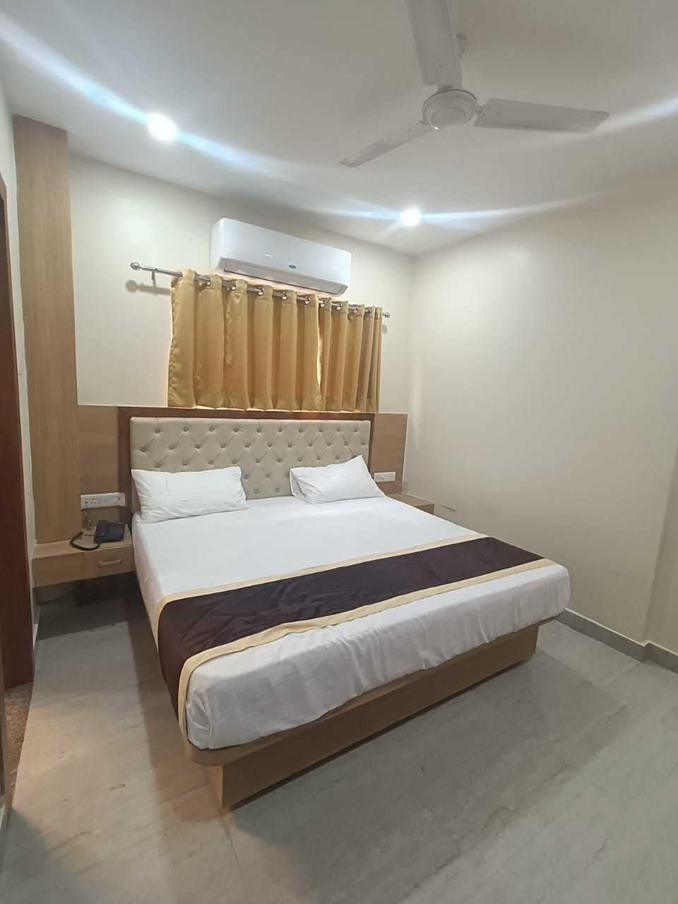OYO Fauji Hotel And Restaurant, Sitapur, Sitapur