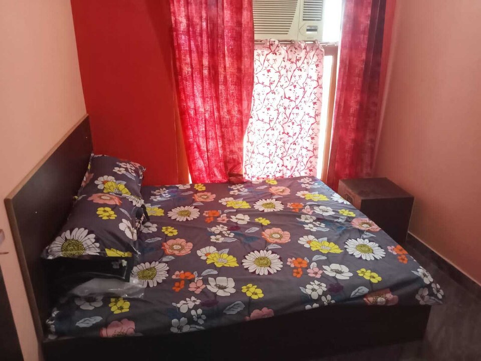 OYO Vs White House, Meerut, Meerut