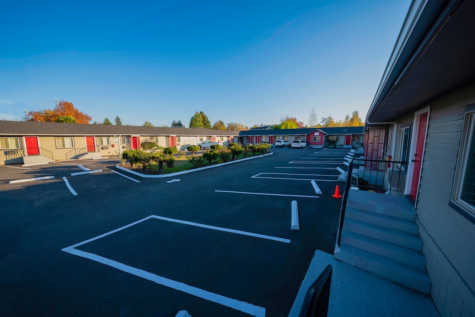 OYO Hotel Portland OR near Airport, Sandy OR, Sandy OR