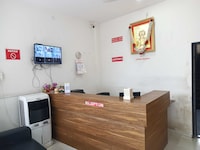 OYO 93033 Hotel Atharva Executive