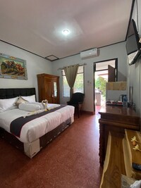 EXPRESS O 91590 Guest House Pondok Puspa Ayu