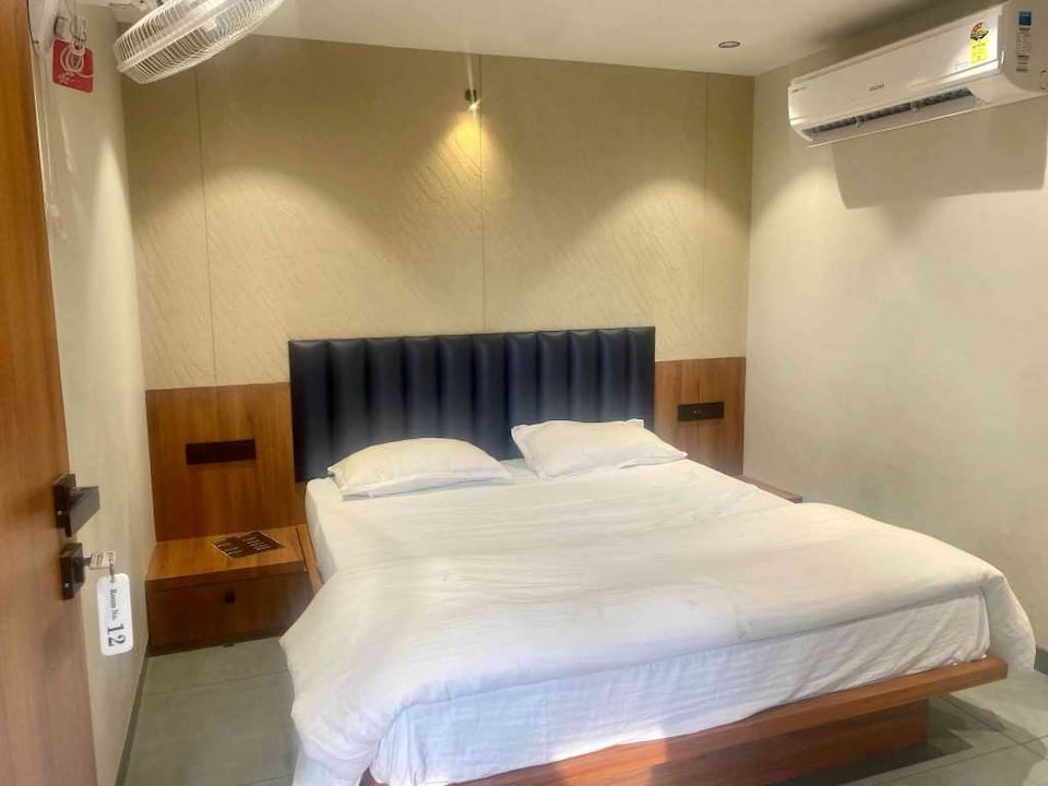 OYO 93041 Hotel Udhna Inn, Textile Market Surat, Surat
