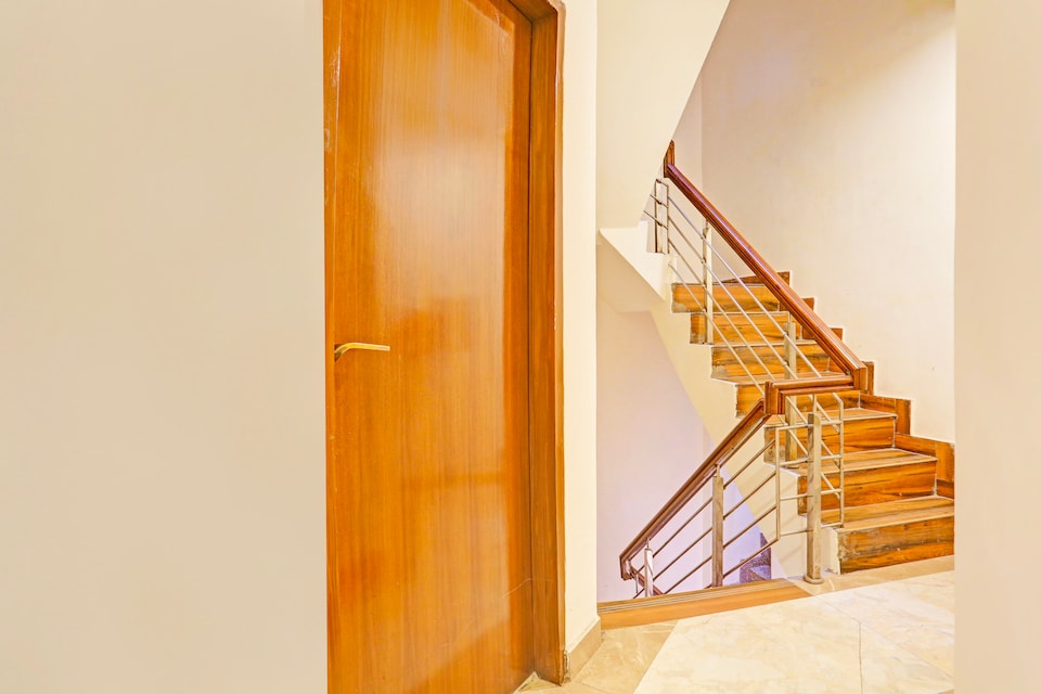 Super Hotel O by OYO Sector 45 Formerly Manyavar, South Chandigarh, Chandigarh