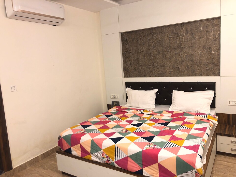 OYO Mahadev Hotels & Restaurant, Narnaul, नारनौल