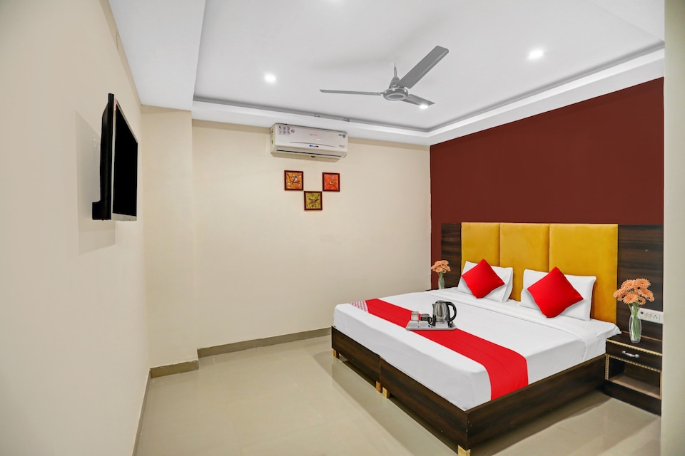 OYO 93116 Classic Guest House, Anand Vihar Delhi, Delhi