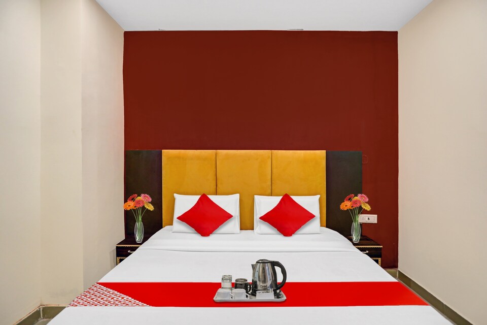 OYO 93116 Classic Guest House, Anand Vihar Delhi, Delhi