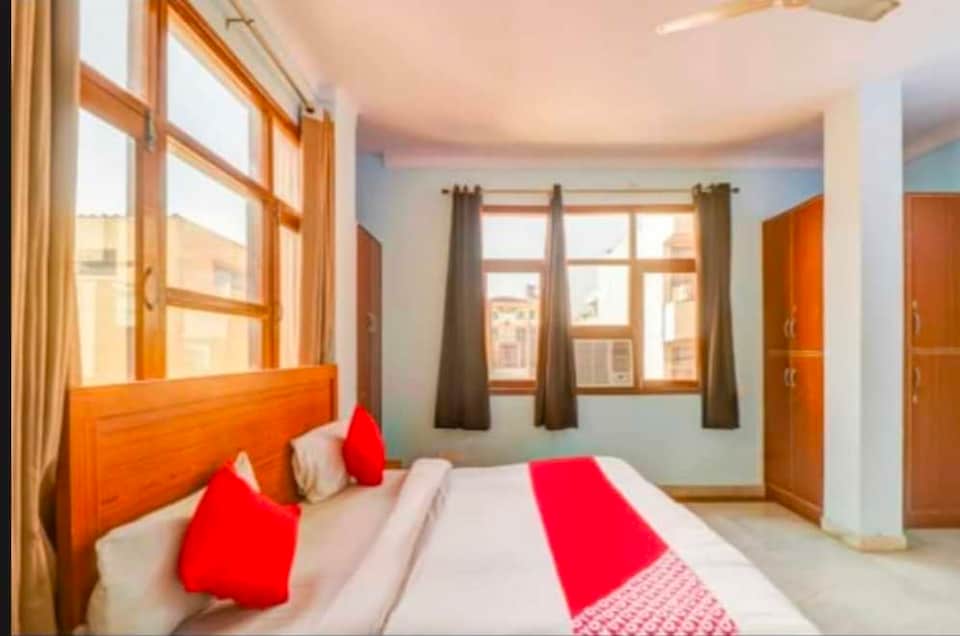 OYO Sk Residency Near Star Mall, Old Gurgaon, Gurgaon