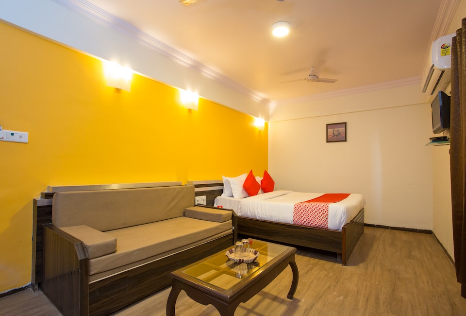 OYO 12078 Hotel Suncity, Main Market Mahabaleshwar, Mahabaleshwar