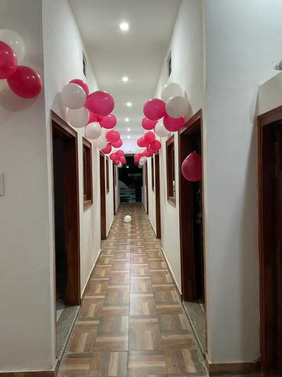 SPOT ON The Couple Way Hotel & Restaurant, Tilhar, Tilhar