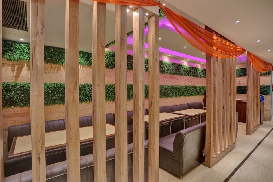 OYO Townhouse 1099 Jp Grand Near Mayapuri Chowk, Rajouri Garden Delhi, दिल्ली
