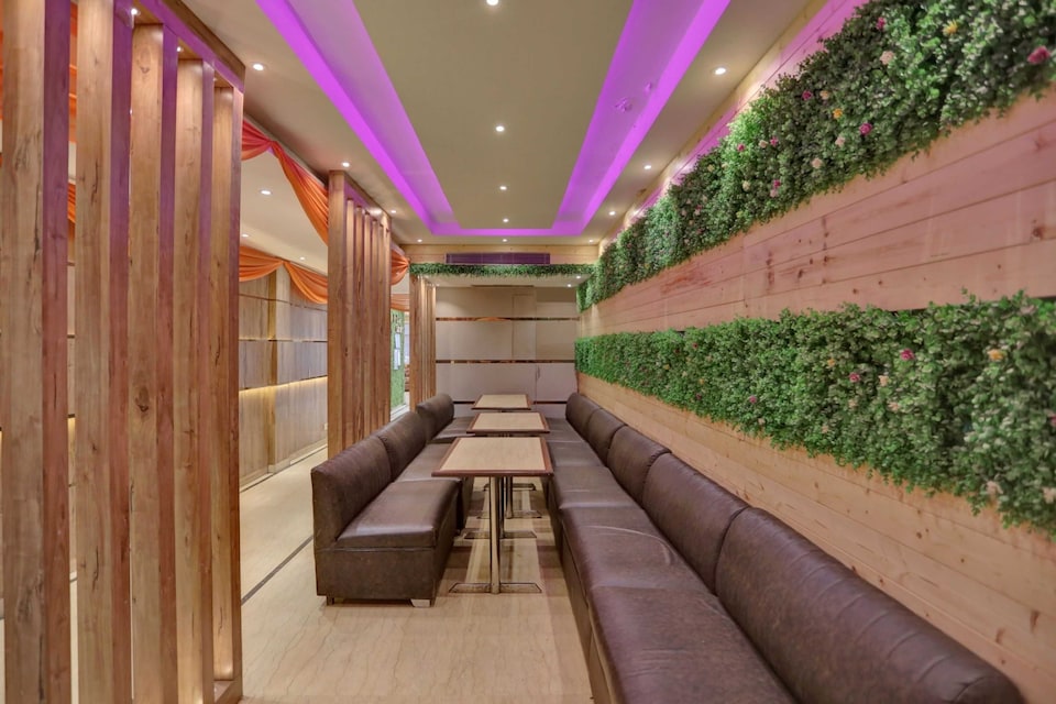 OYO Townhouse 1099 Jp Grand Near Mayapuri Chowk, Rajouri Garden Delhi, दिल्ली