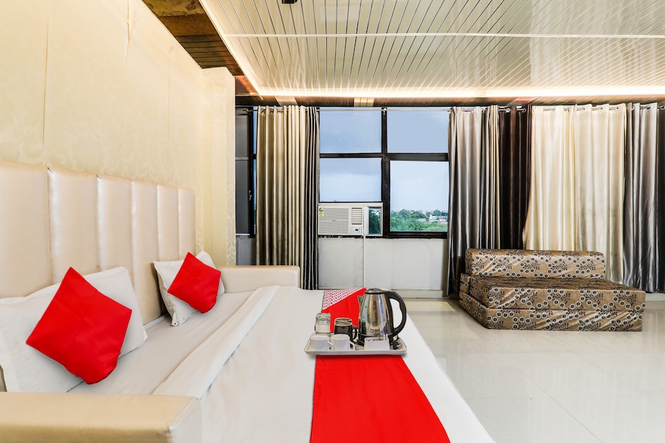 Hotel O by OYO The Heaven Hotel, SGPGI Lucknow, Lucknow