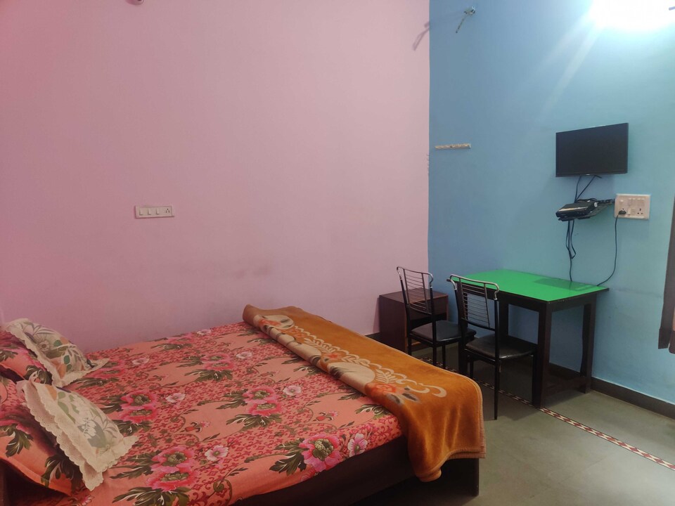 OYO Radhey Hotel , Amer, Jaipur