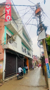 OYO Hotel Tree House Near Badarpur Border Metro Station