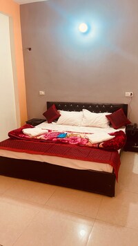 OYO Hotel Tree House Near Badarpur Border Metro Station