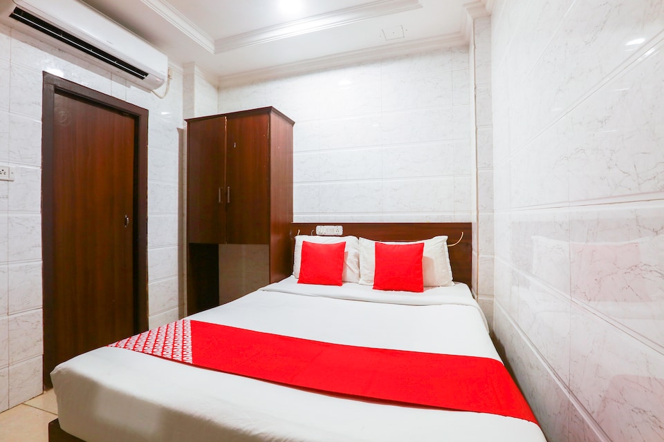 Flagship The Prince Park Near Pvr Spi Palazzo Chennai, Vadapalani Chennai, Chennai