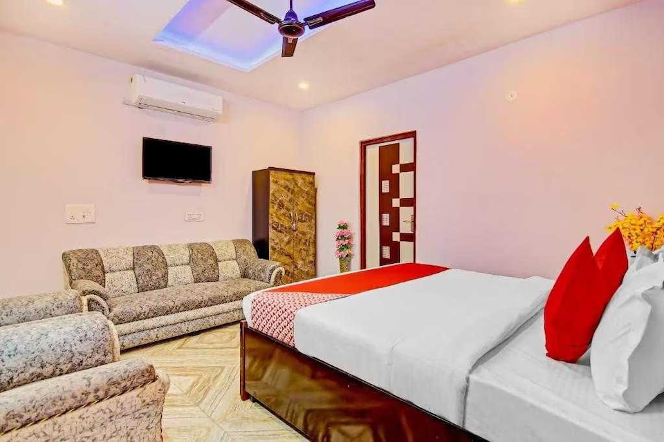 OYO 93305 Shaurya Guest House, Dwarka Delhi, Delhi