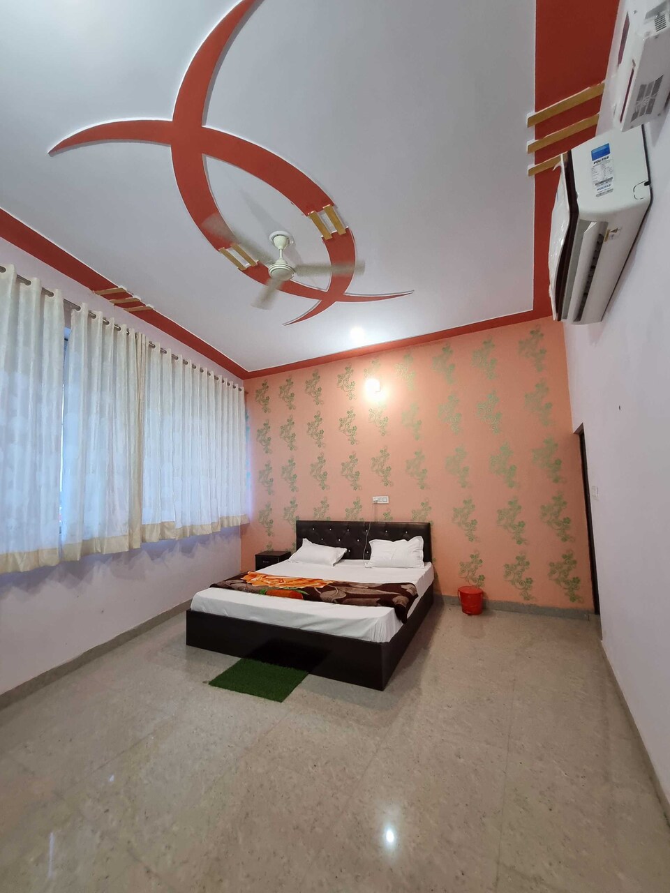 OYO 93312 HOTEL THE  J P S, Aligarh, Aligarh