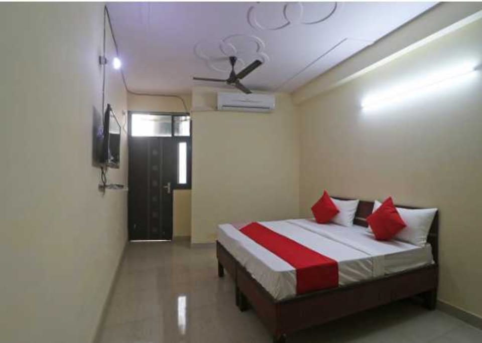 live as DEL2729, Pitampura - Rohini Delhi, Delhi