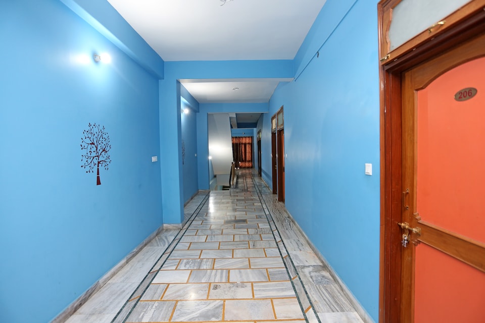 OYO 12133 Hotel Shanti, Golghar, Gorakhpur
