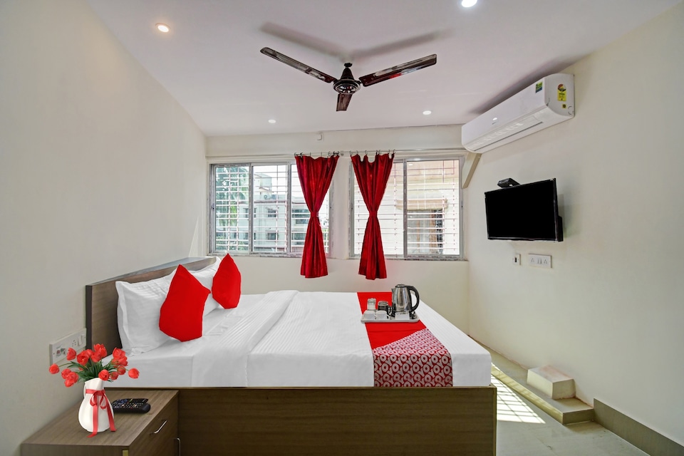 Super Hotel O Vhyom Sky Palace, Behala Kolkata, Kolkata