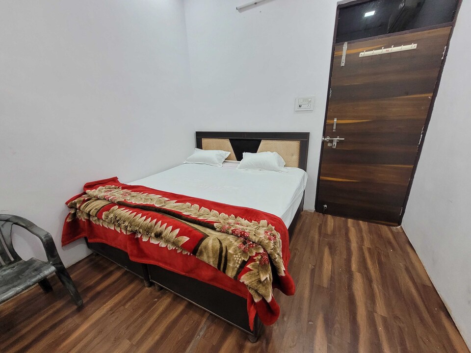 OYO Hotel City Heart, Meerut, Meerut
