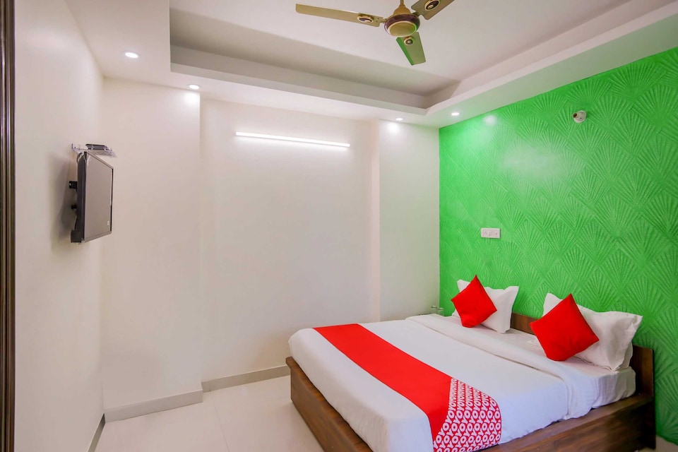 HOTEL O KEVISH STAY , Airport Delhi, Delhi Transit