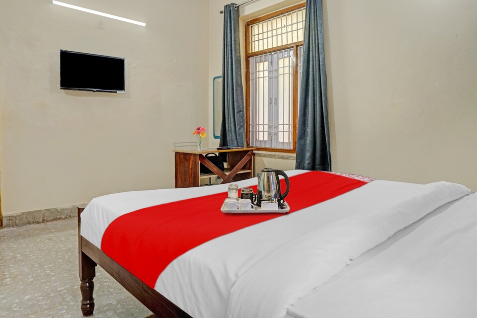 Flagship Happy Stay, Bailey Road, Patna