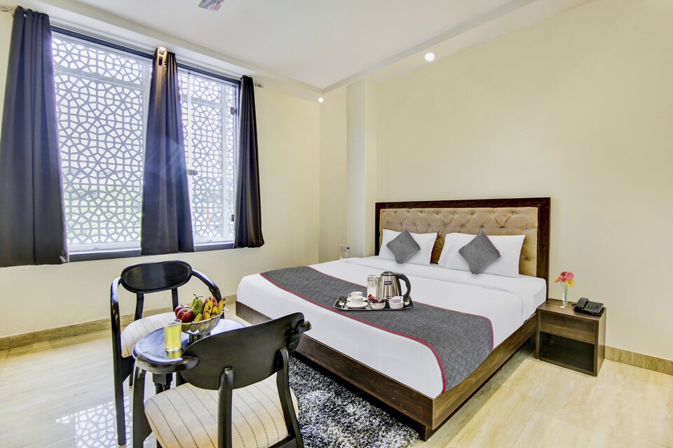 Townhouse OAK Luxury Stays , Noida Stadium, Noida